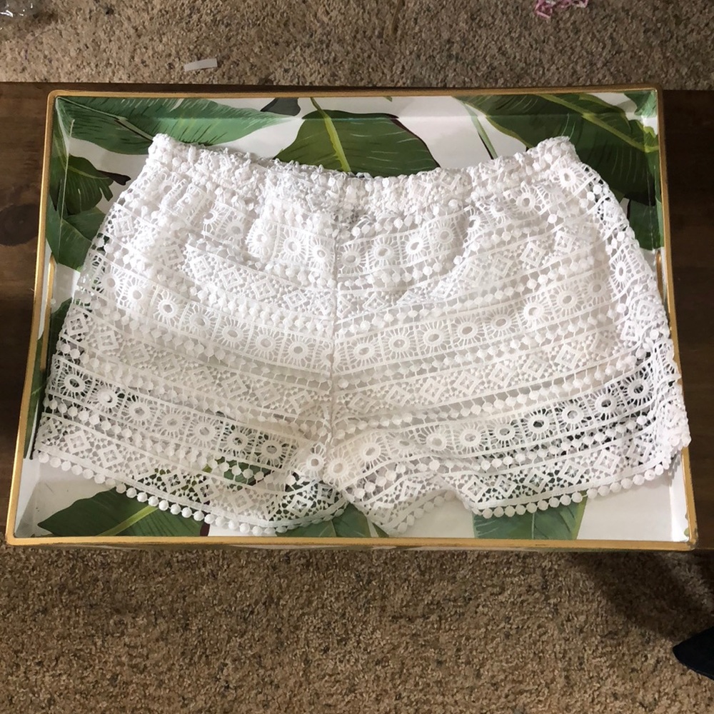 Lacy white shorts! - Picture 6 of 6